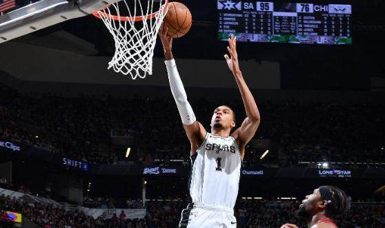 开云官网-8分40秒砍两双！文班亚马创NBA历史最快纪录